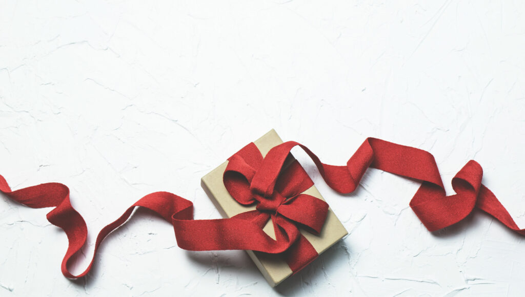 訂製絲帶 – 為您的禮品和禮籃畫龍點睛