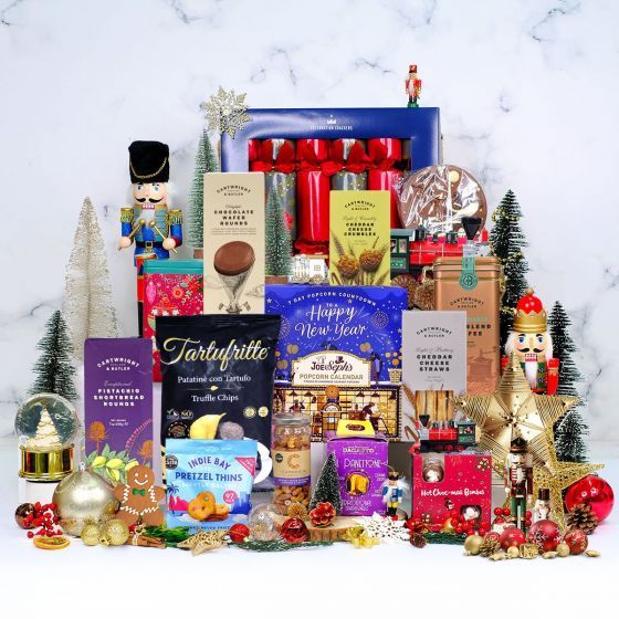 , Luxurious &amp; Budget-Friendly Christmas Hampers For This Holiday Season
