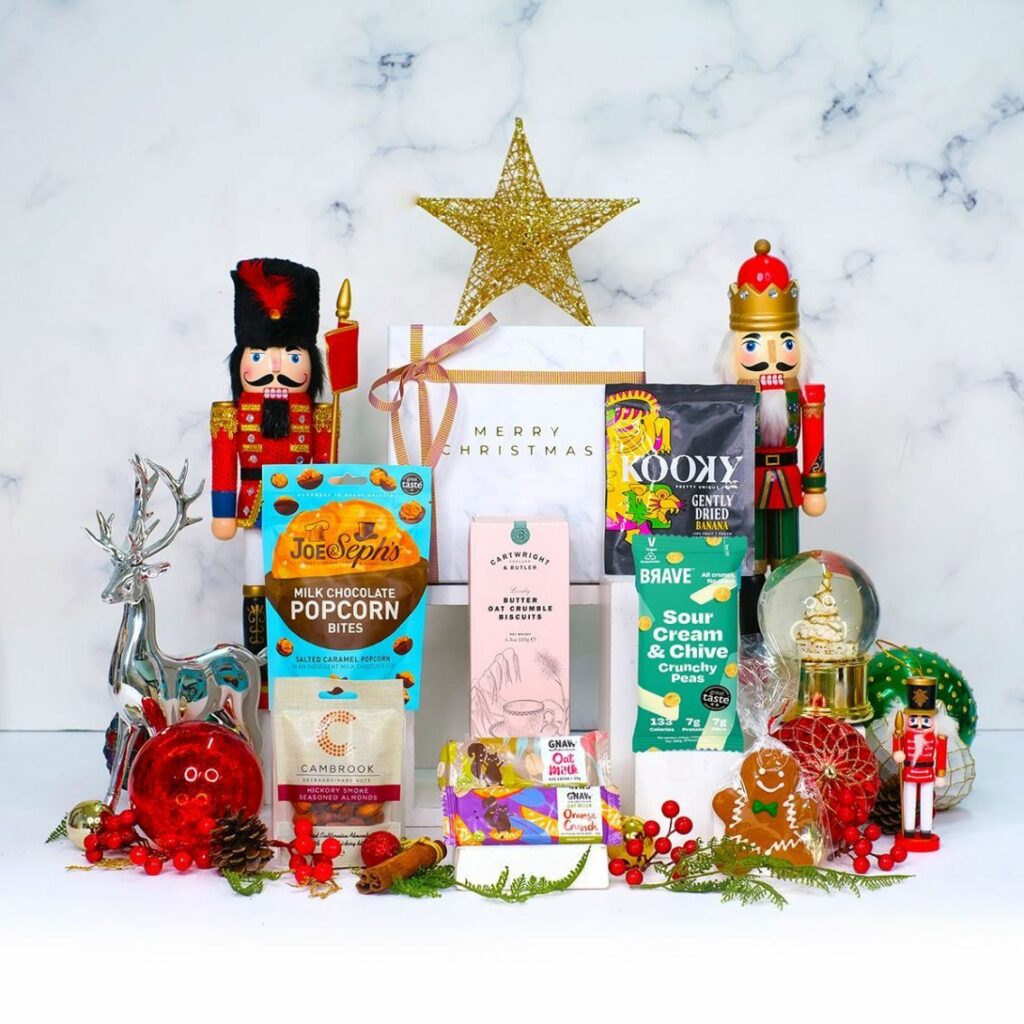 , Luxurious &amp; Budget-Friendly Christmas Hampers For This Holiday Season
