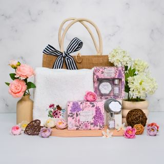 Relax and Refresh Gift Set