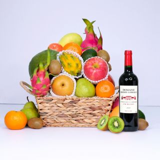 Traditional Fruit Basket with Wine Or Champagne