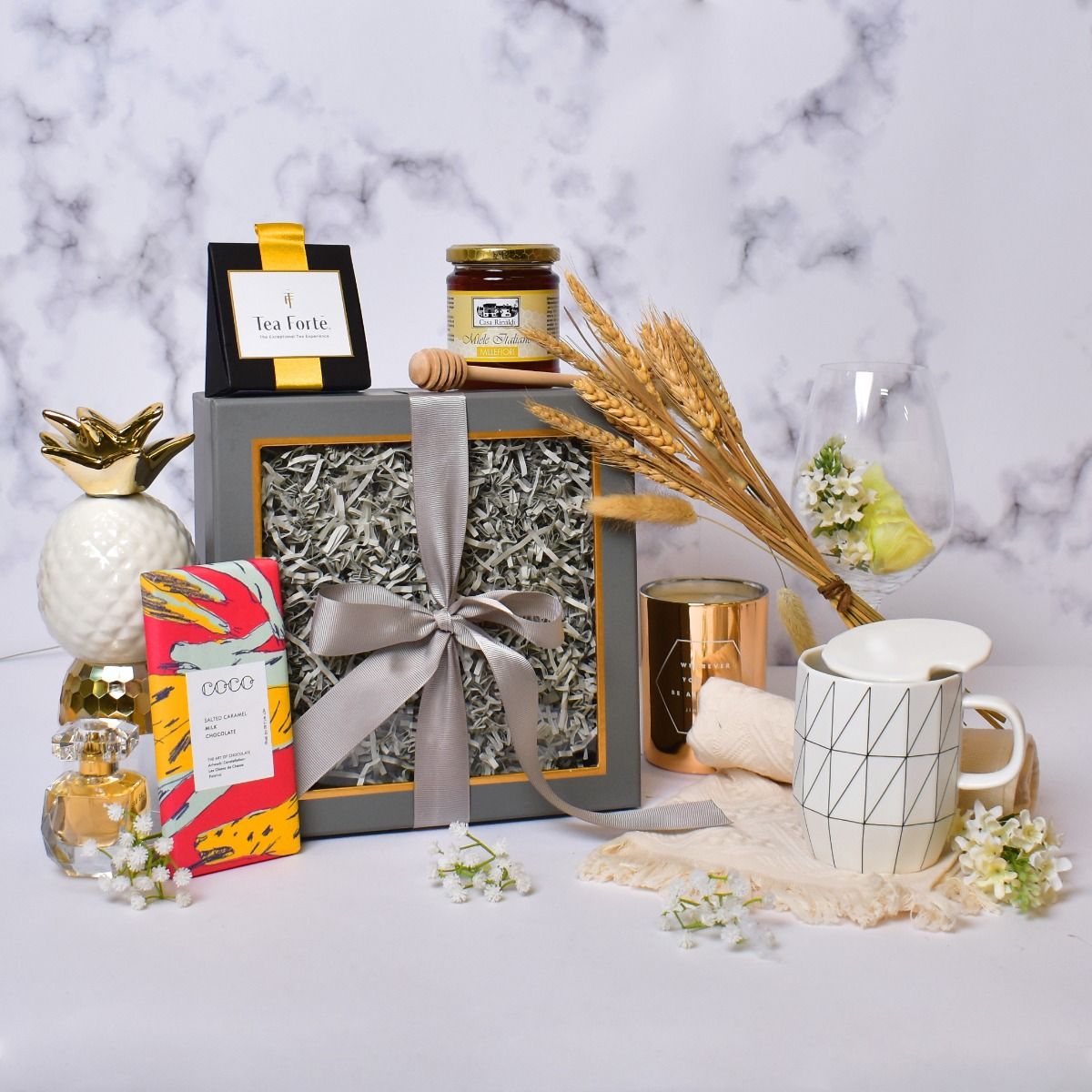 , Valentine&#8217;s Day Gift Hampers for Her 2021