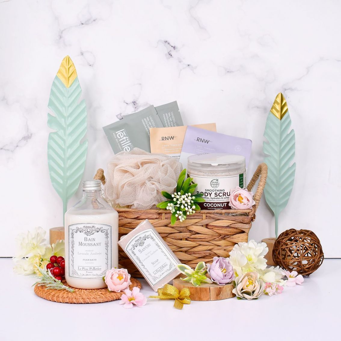 , PAMPER YOUR MOM WITH LUXURY HAMPERS THIS MOTHER&#8217;S DAY